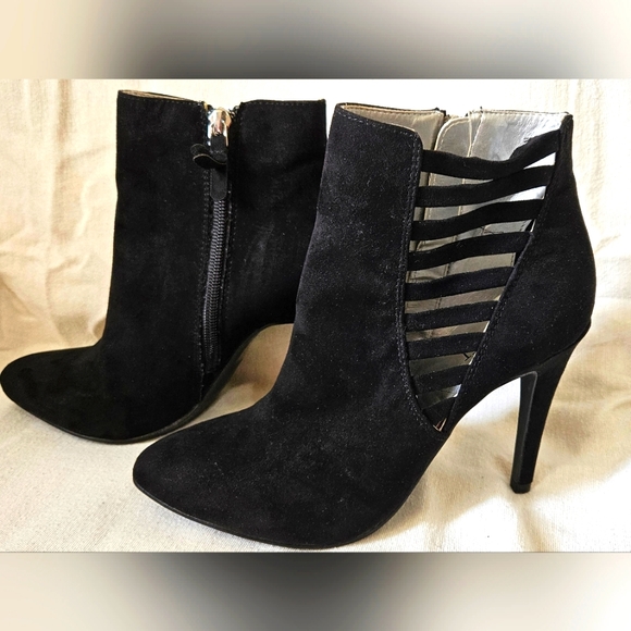 Nine West stiletto booties - Picture 2 of 8